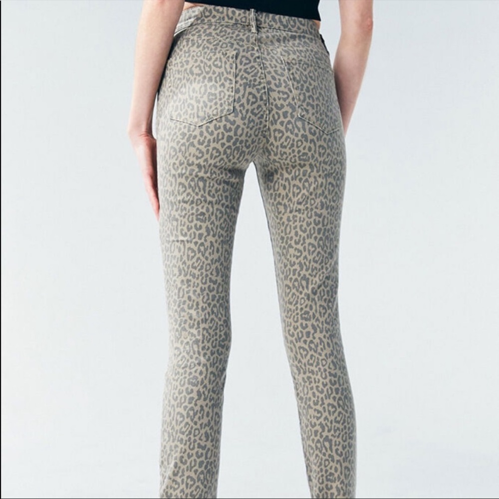 High waisted leopard jeans pacsun